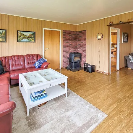 بيت للعطل Gorgeous In Reksteren With Kitchen