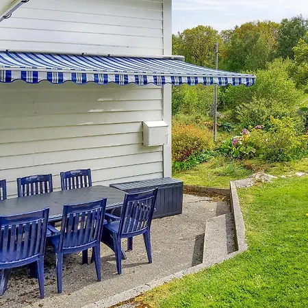 Gorgeous In Reksteren With Kitchen * Hope (Tysnes)