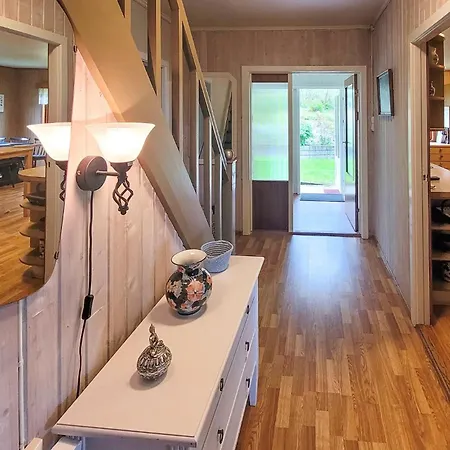 Gorgeous In Reksteren With Kitchen Tatil Evi Hope (Tysnes)